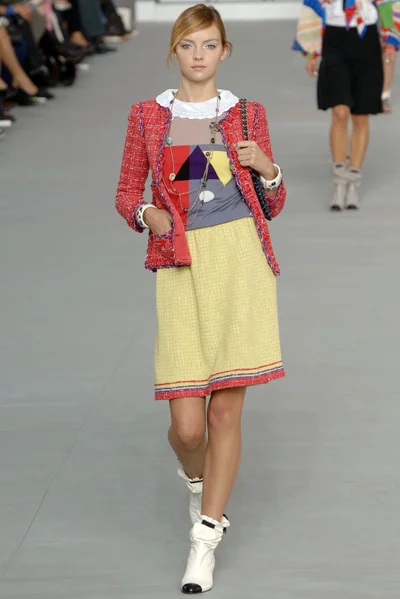 Look 19
